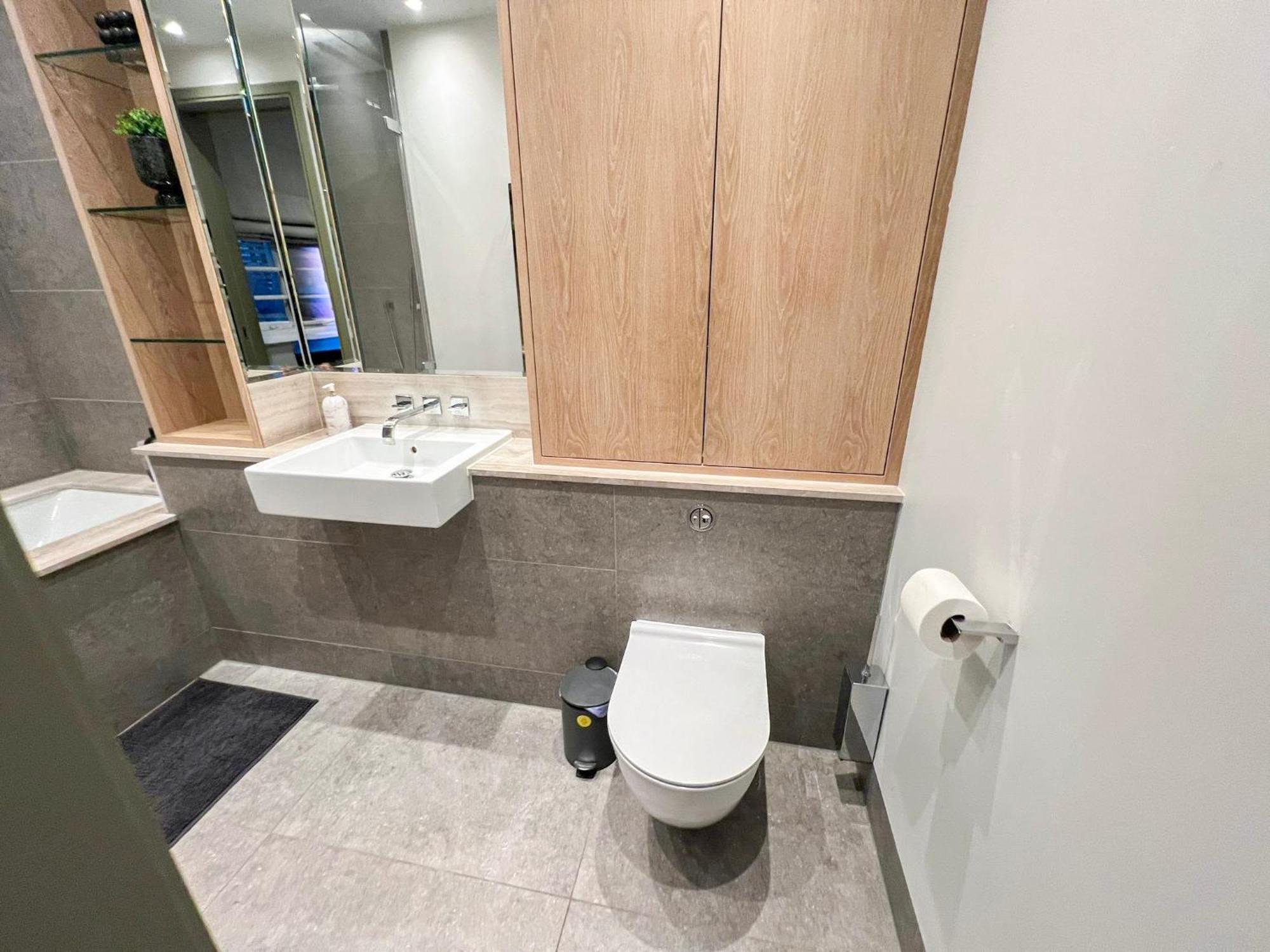 Posh 3 Bedroom Flat With Terrace And Indoor Fireplace In Mayfair, Near Hyde Park London Kültér fotó