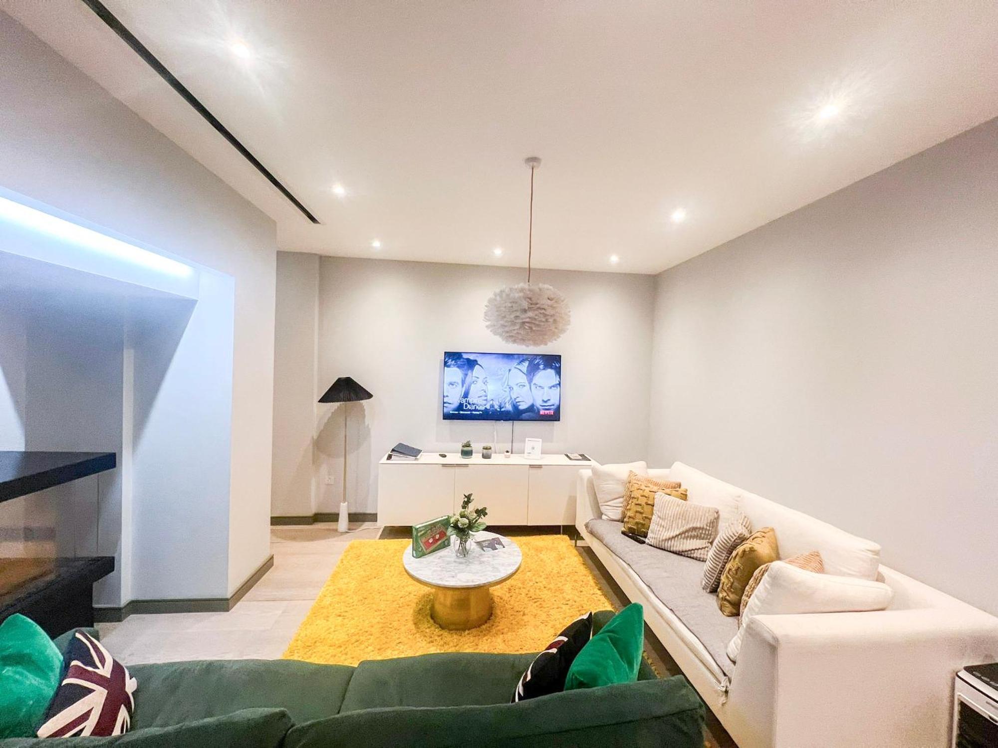 Posh 3 Bedroom Flat With Terrace And Indoor Fireplace In Mayfair, Near Hyde Park London Kültér fotó