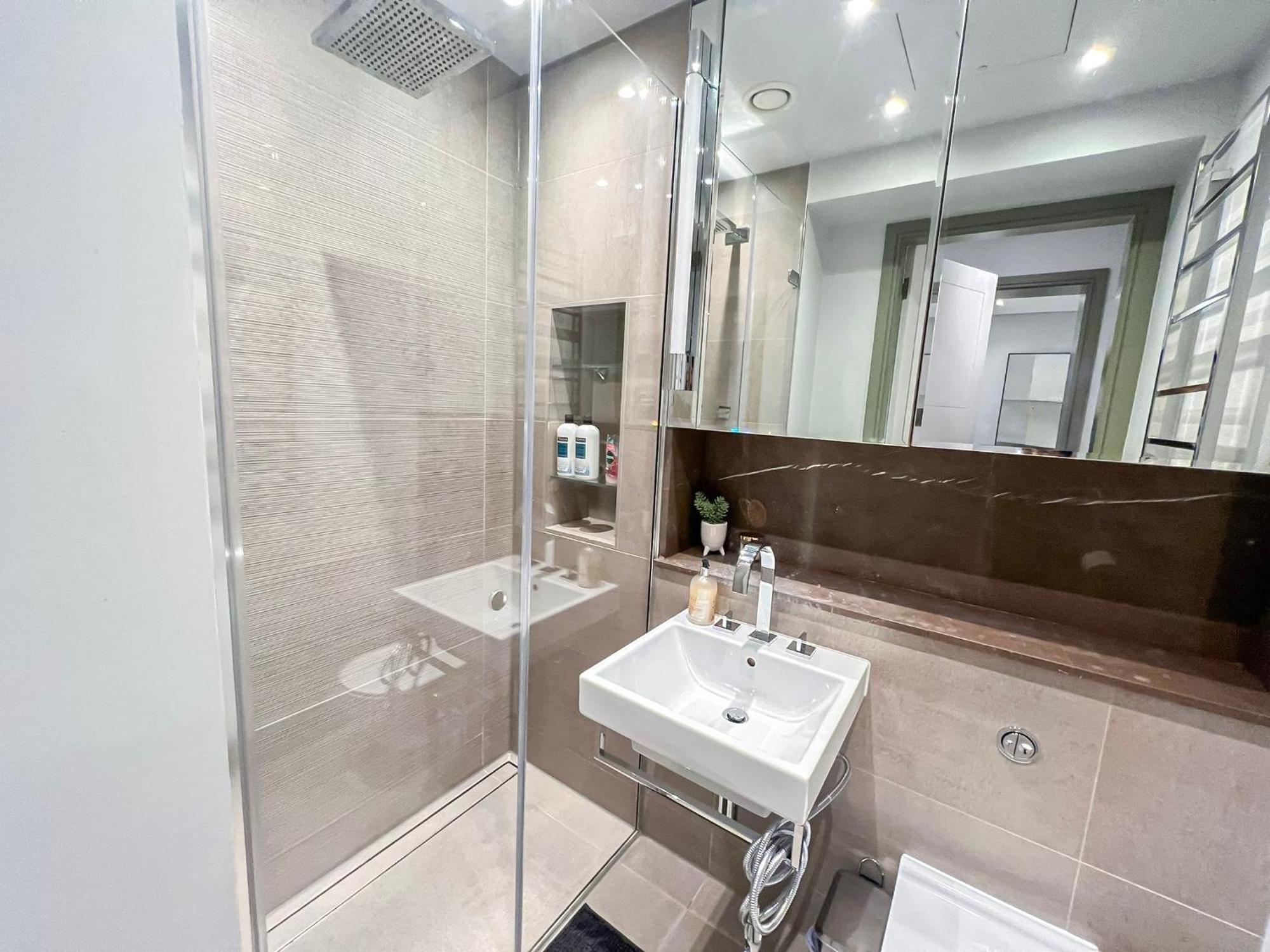 Posh 3 Bedroom Flat With Terrace And Indoor Fireplace In Mayfair, Near Hyde Park London Kültér fotó