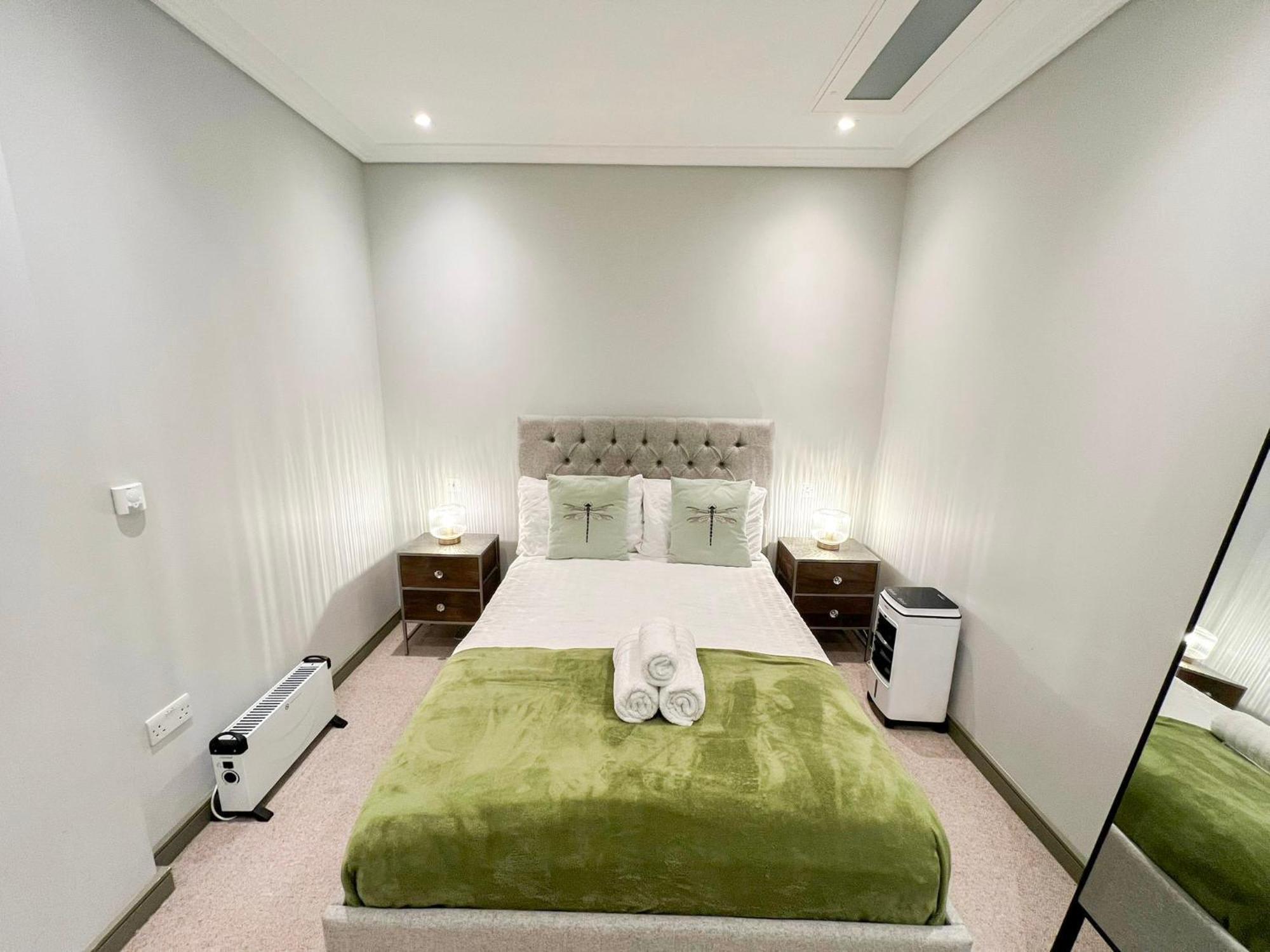 Posh 3 Bedroom Flat With Terrace And Indoor Fireplace In Mayfair, Near Hyde Park London Kültér fotó